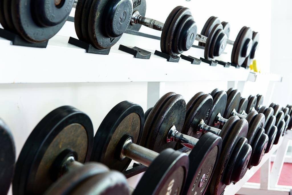 The Capital Resort @ Sukhumvit 50 Bangkok Exteriér fotografie Dumbbells
