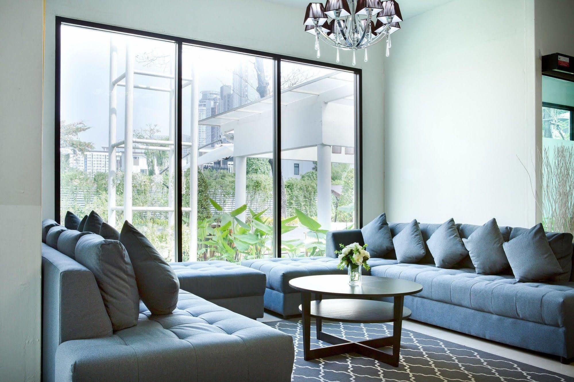 The Capital Resort @ Sukhumvit 50 Bangkok Exteriér fotografie A living room